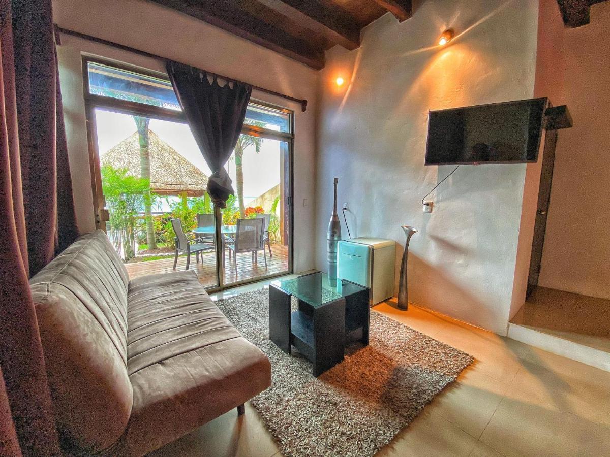Hotel Boutique Las Nubes Bacalar Esterno foto